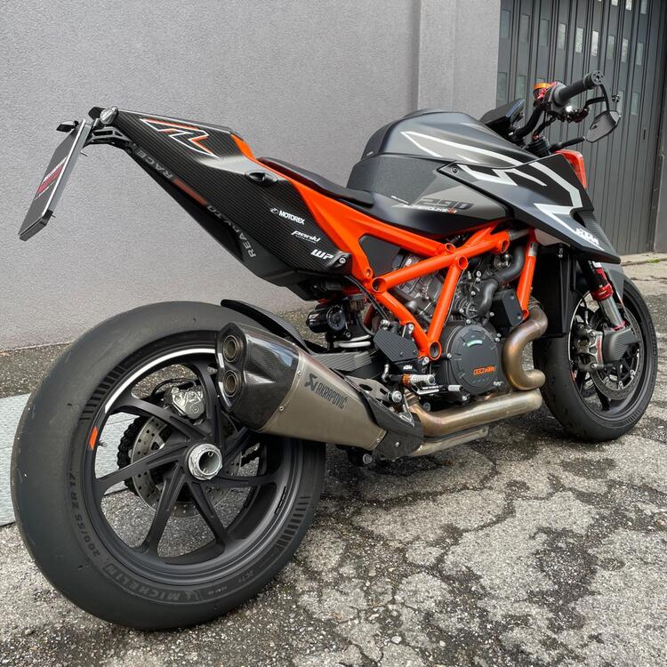 KTM 1290 Super Duke RR (2023) (3)