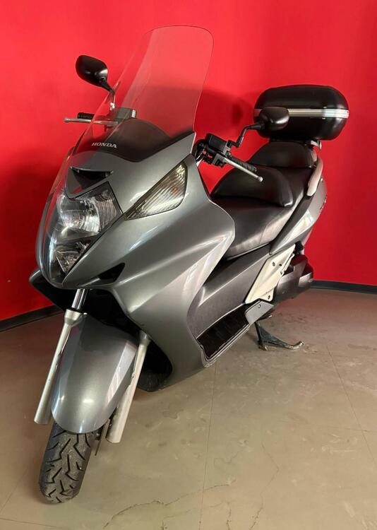 Honda Silver Wing 600 (2001 - 05) (4)