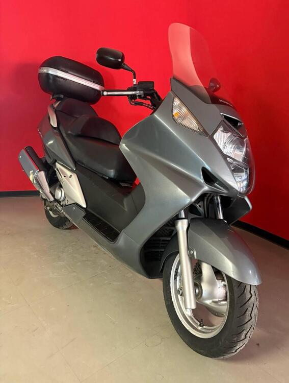 Honda Silver Wing 600 (2001 - 05) (2)