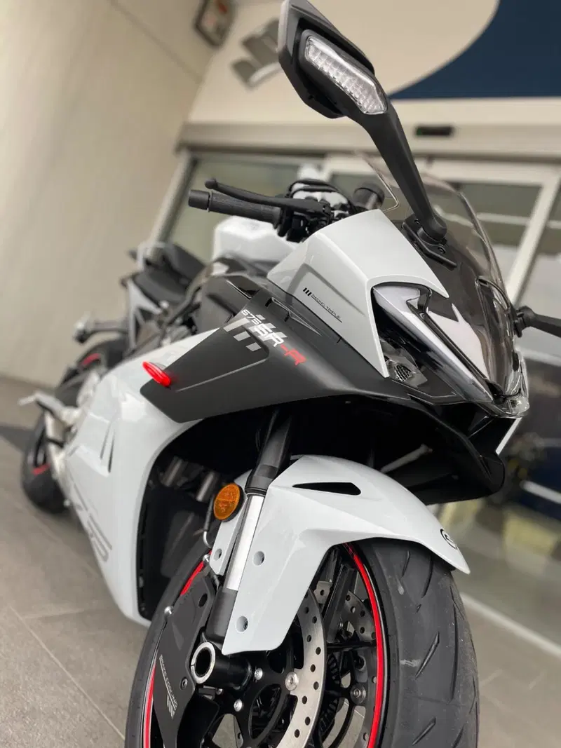 CFMOTO 675SR-R (2025 - 26) (15)