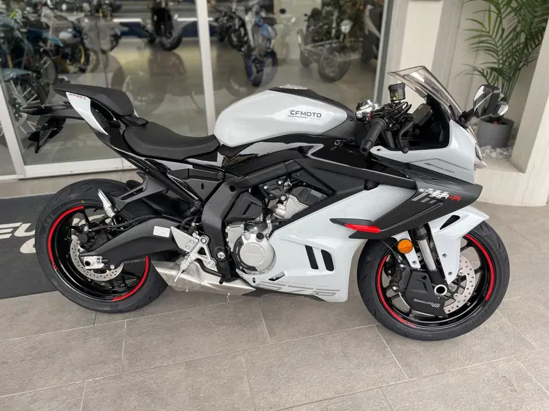 CFMOTO 675SR-R (2025 - 26) (12)