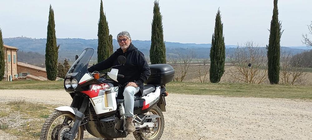 Honda Africa Twin RD 04  (2)
