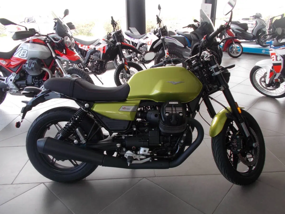 Moto Guzzi V7 Sport (2025 - 26)