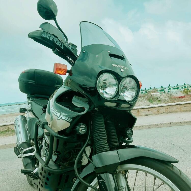 Honda Africa Twin XRV 750 (1996 - 02)