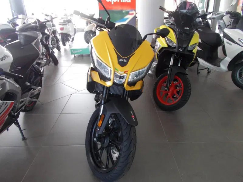 Aprilia Tuono 125 (2025 - 26) (2)