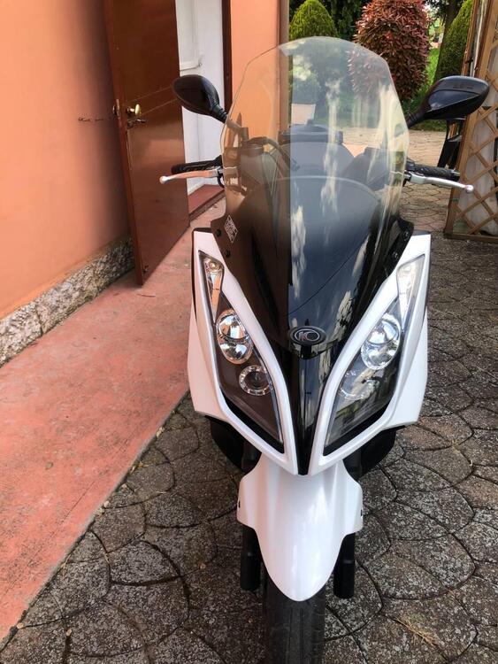Kymco Downtown 300i (2009 - 17) (2)