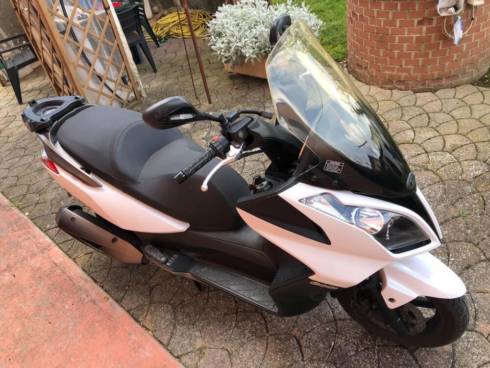 Kymco Downtown 300i (2009 - 17) (4)