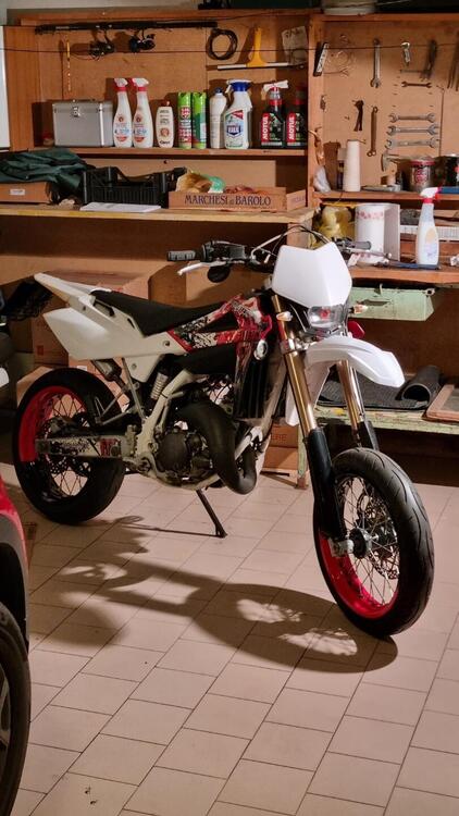 Husqvarna SM 125 (2009) (2)