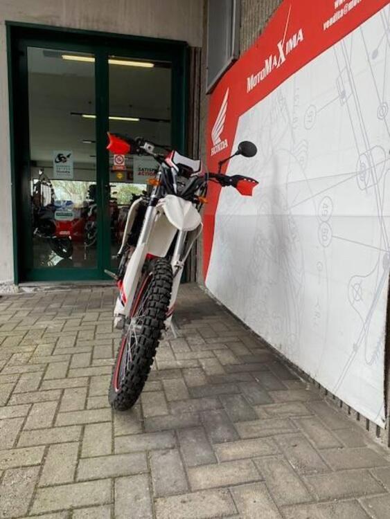 Betamotor RR 125 4T Enduro LC (2021 - 23) (2)