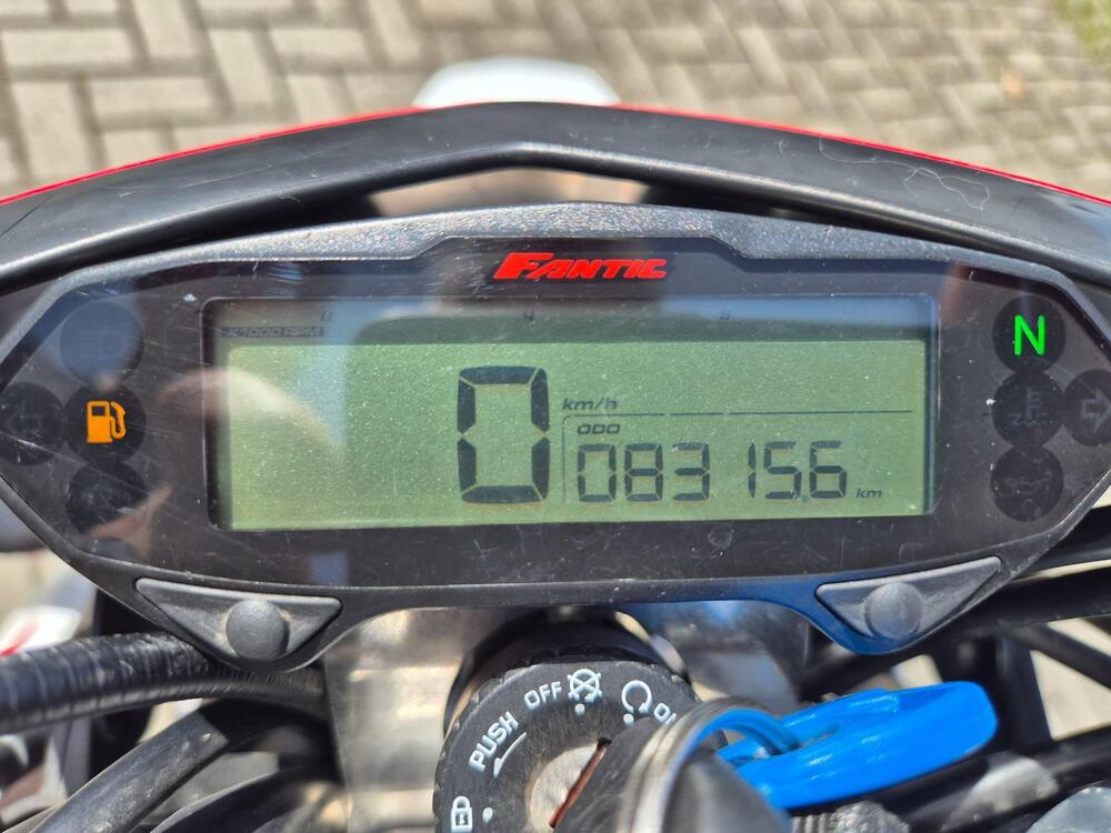 Fantic Motor XMF 125 Motard Performance 4T (2023 - 24) (4)