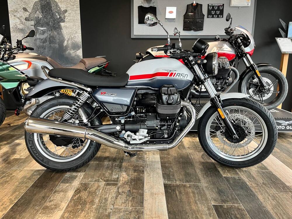 Moto Guzzi V7 Special (2021 - 24) (3)
