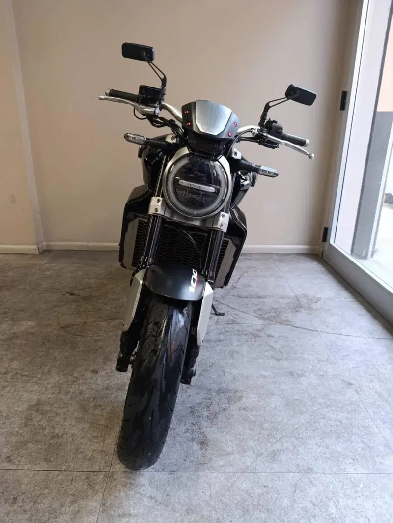 Honda CB 1000 R + Neo Sport Cafè (2019 - 20) (4)