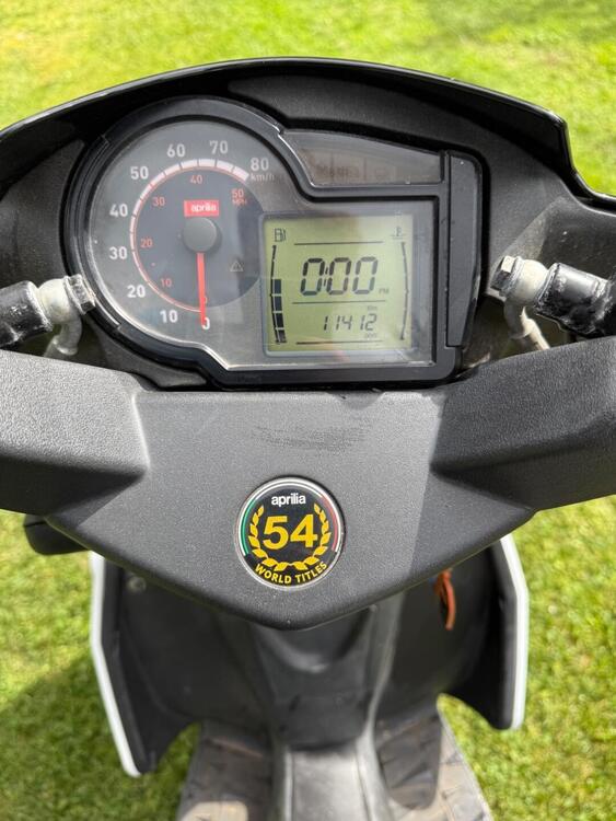 Aprilia SR 50 R (2018 - 20) (2)