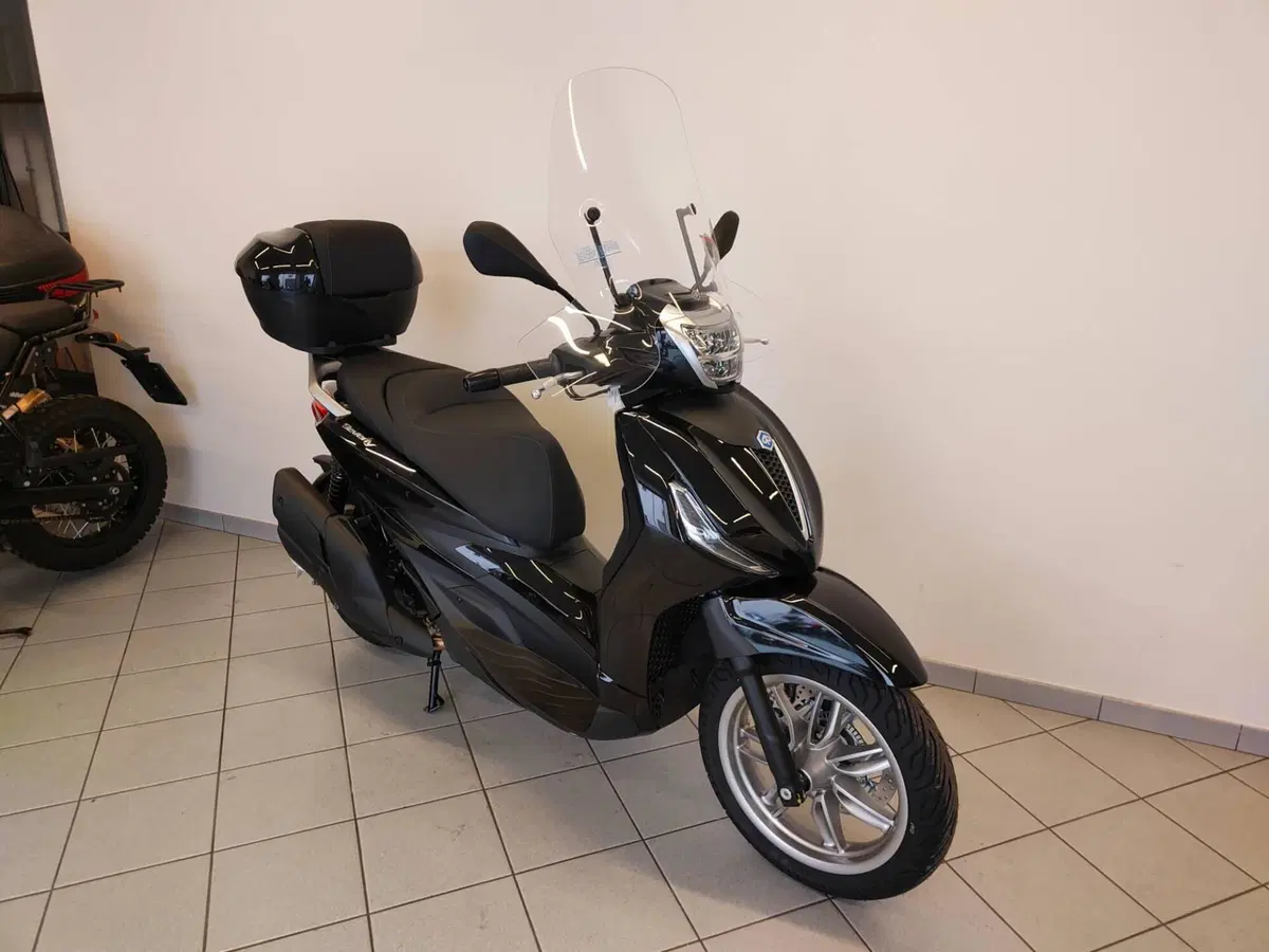 Piaggio Beverly 400 (2025 - 26)