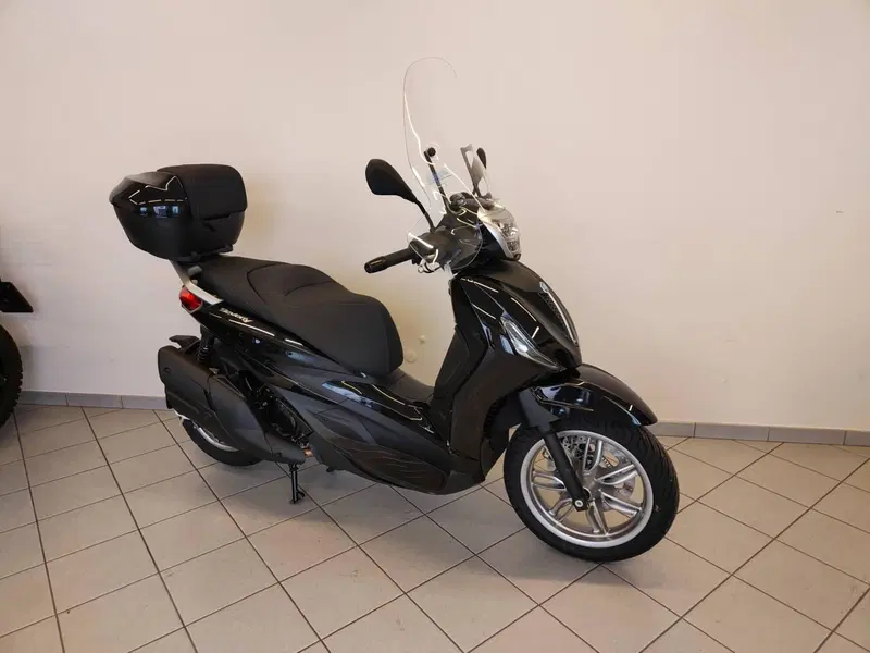 Piaggio Beverly 400 (2025 - 26) (3)