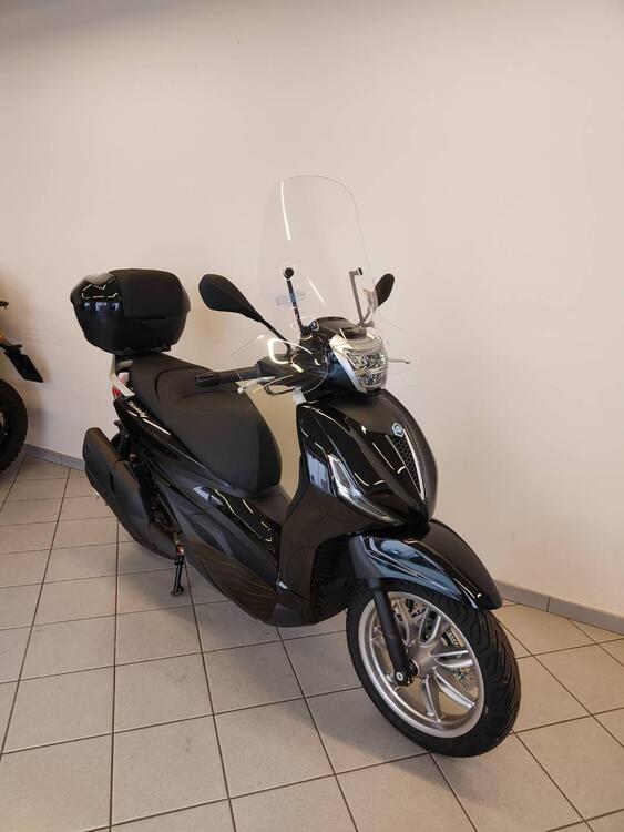 Piaggio Beverly 400 (2025) (4)