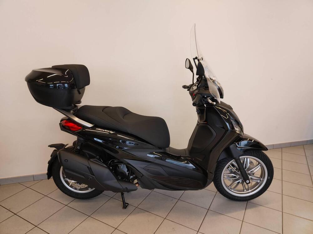 Piaggio Beverly 400 (2025) (5)