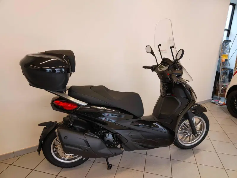 Piaggio Beverly 400 (2025 - 26) (6)