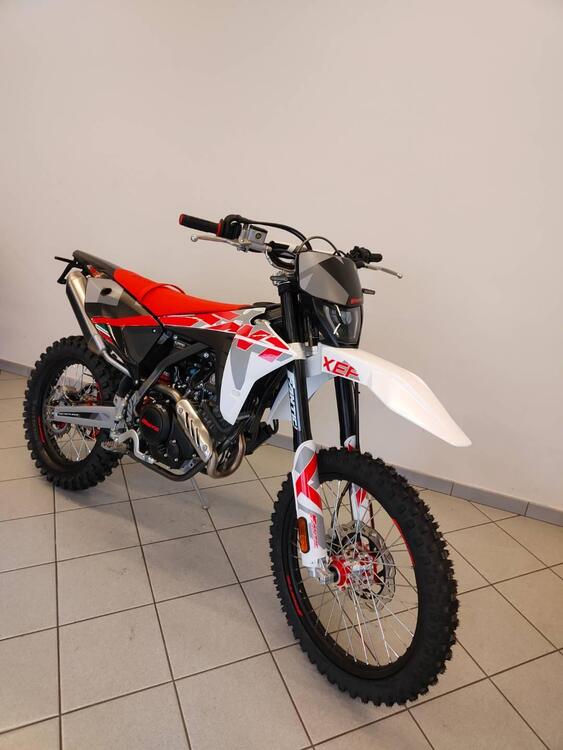 Fantic Motor XEF 125 Performance (2025) (4)