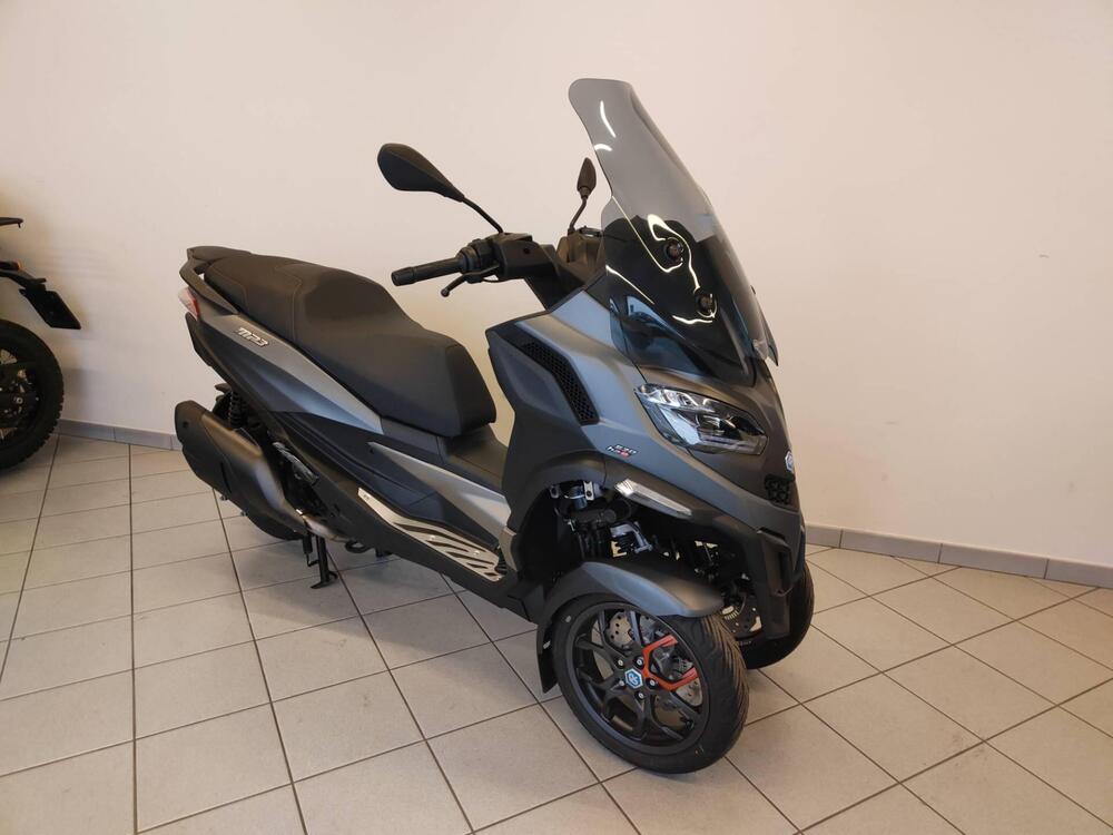 Piaggio MP3 530 Hpe Exclusive (2025)