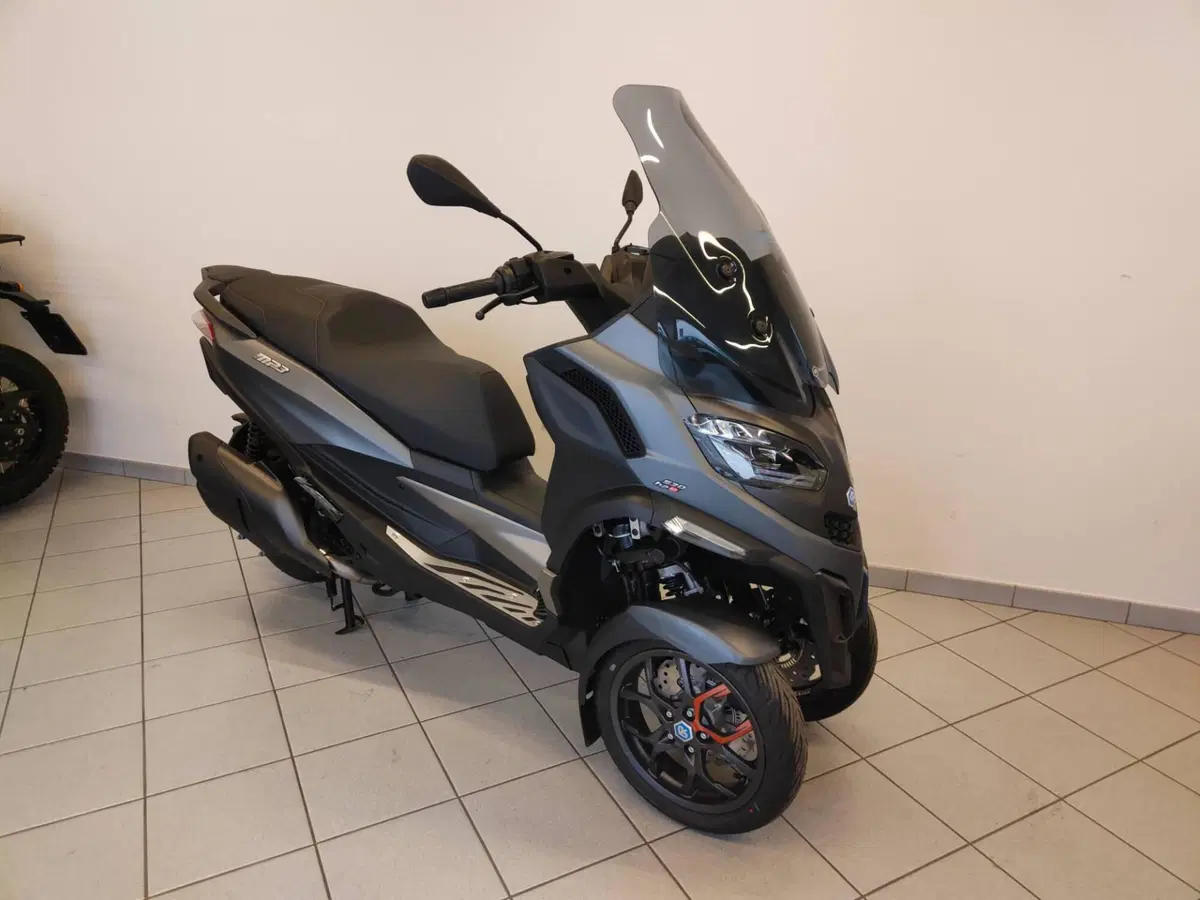 Piaggio MP3 530 Hpe Exclusive (2025 - 26)