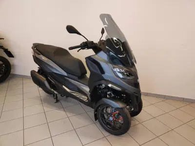 Piaggio MP3 530 Hpe Exclusive (2025 - 26) nuova