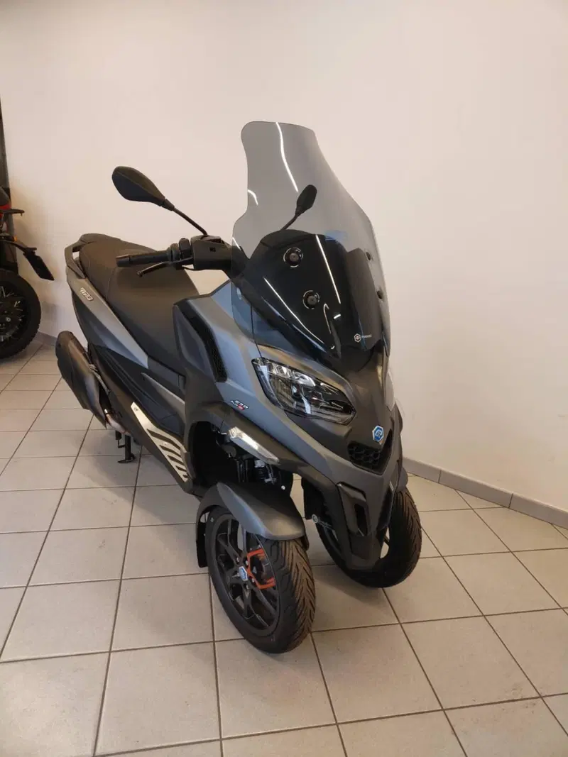 Piaggio MP3 530 Hpe Exclusive (2025 - 26) (3)
