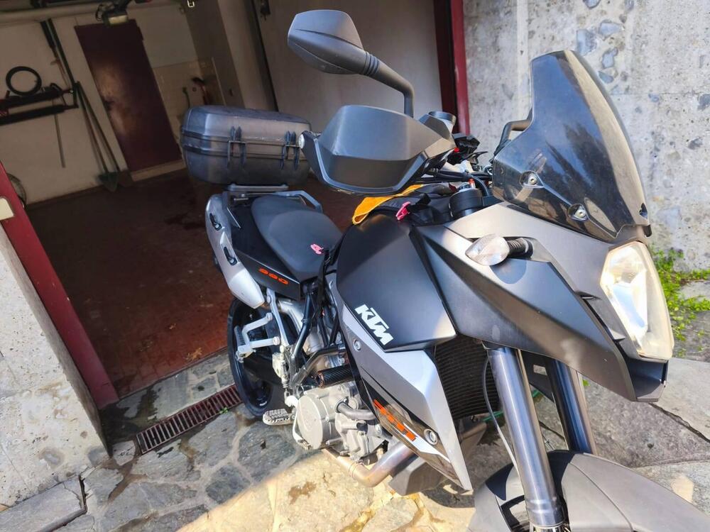 KTM 990 Supermoto T (2009 - 11) (5)