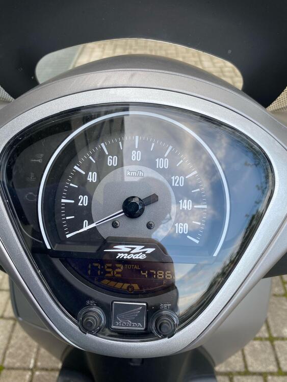 Honda SH 125i (2020 - 25) (5)