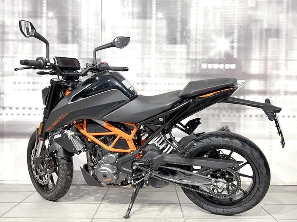 KTM 390 Duke (2021 - 23) (2)