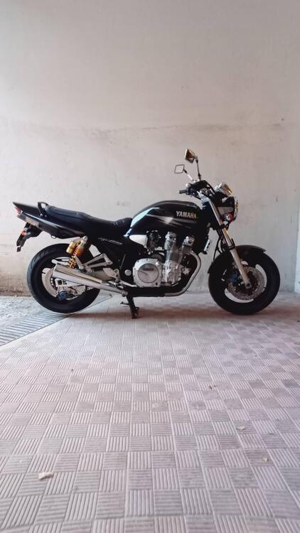 Yamaha XJR 1300