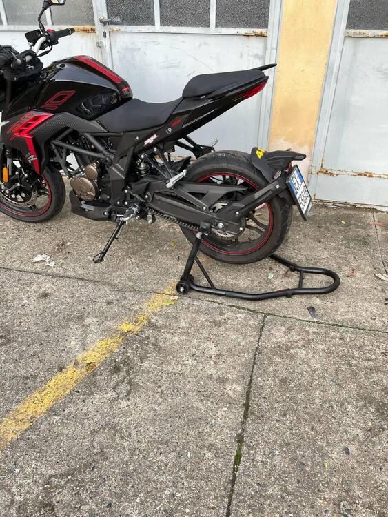 Voge Brivido 300R (2021 - 24) (2)