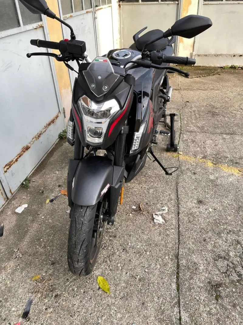 Voge Brivido 300R (2021 - 24) (3)