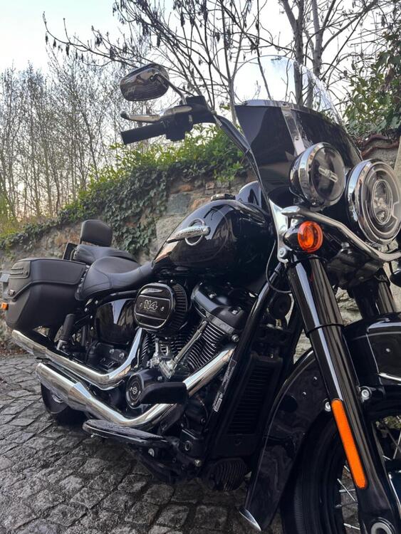 Harley-Davidson 114 Heritage Classic (2018 - 20) - FLHCS (2)
