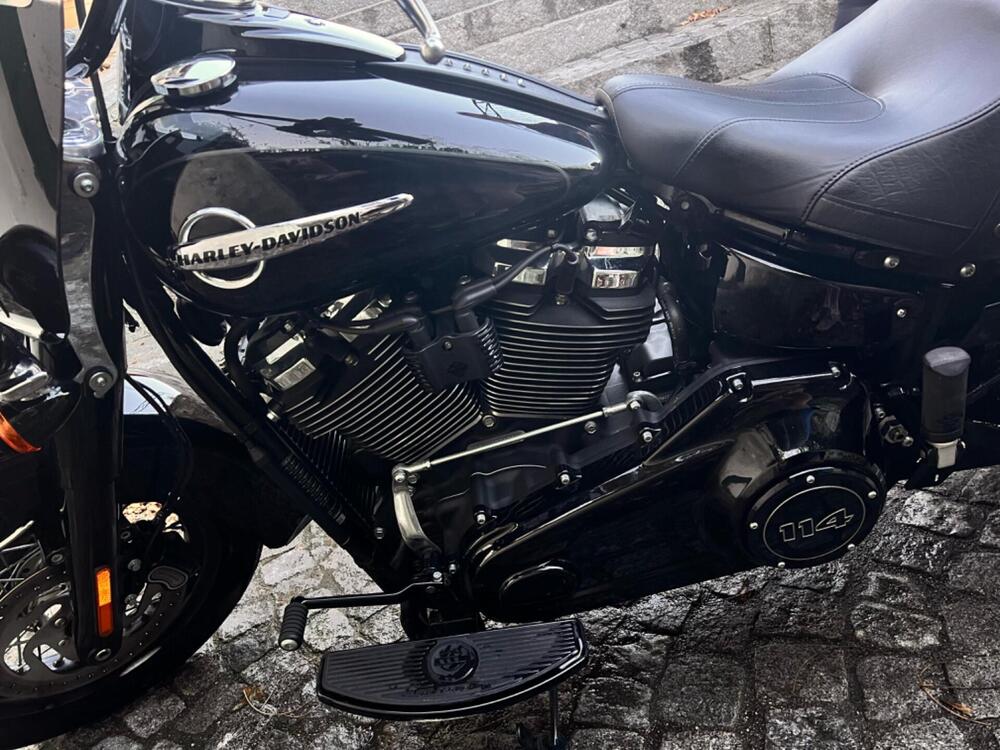 Harley-Davidson 114 Heritage Classic (2018 - 20) - FLHCS (4)