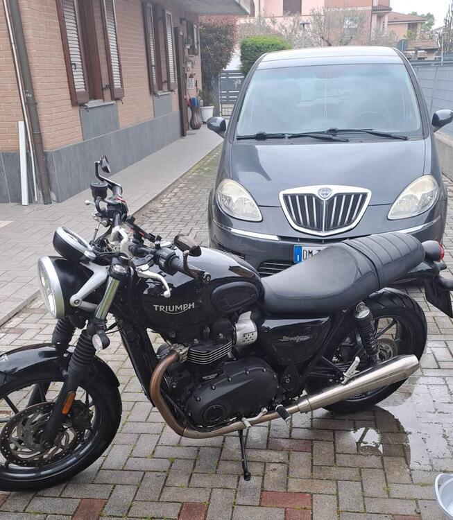 Triumph Street Twin 900 (2017 - 18) (4)