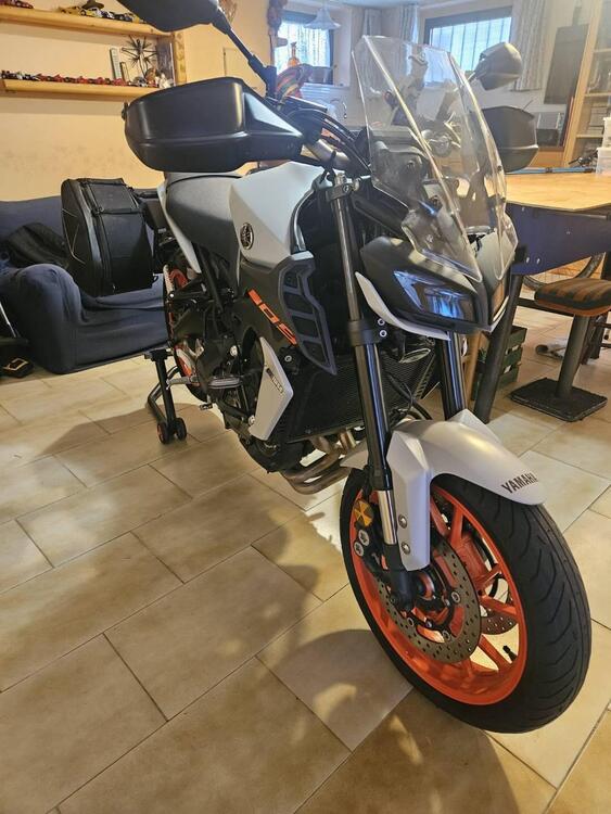 Yamaha MT-09 (2017 - 20) (4)
