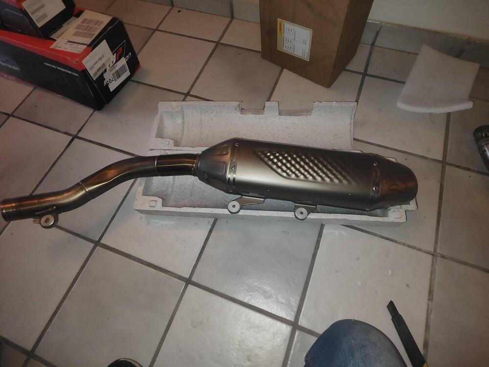 Akrapovic completa ktm gas gas huski (3)
