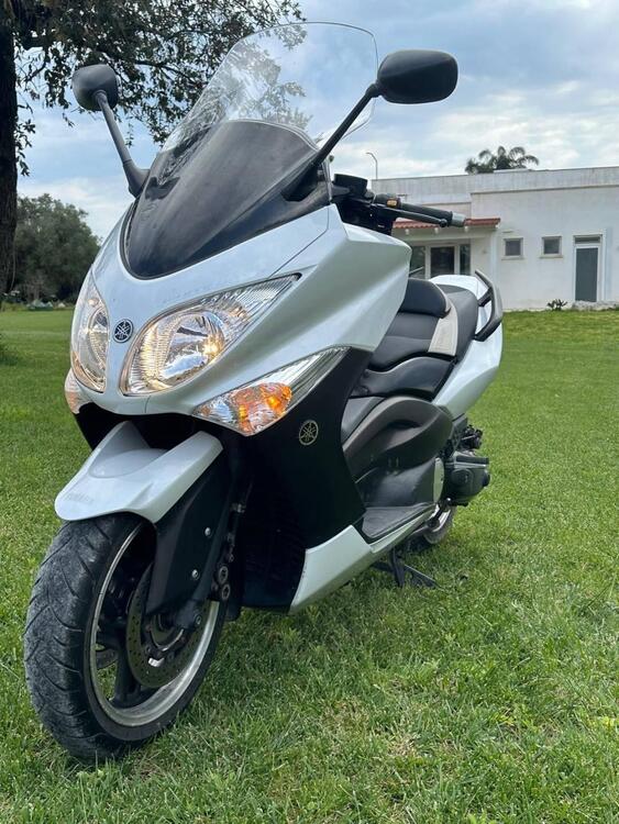 Yamaha T-Max 500 White Max (2010 - 11) (2)