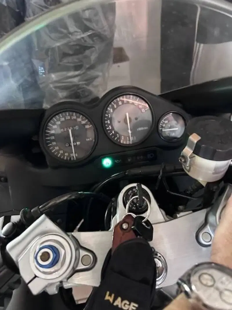 Yamaha YZF 600R THUNDERCAT (3)