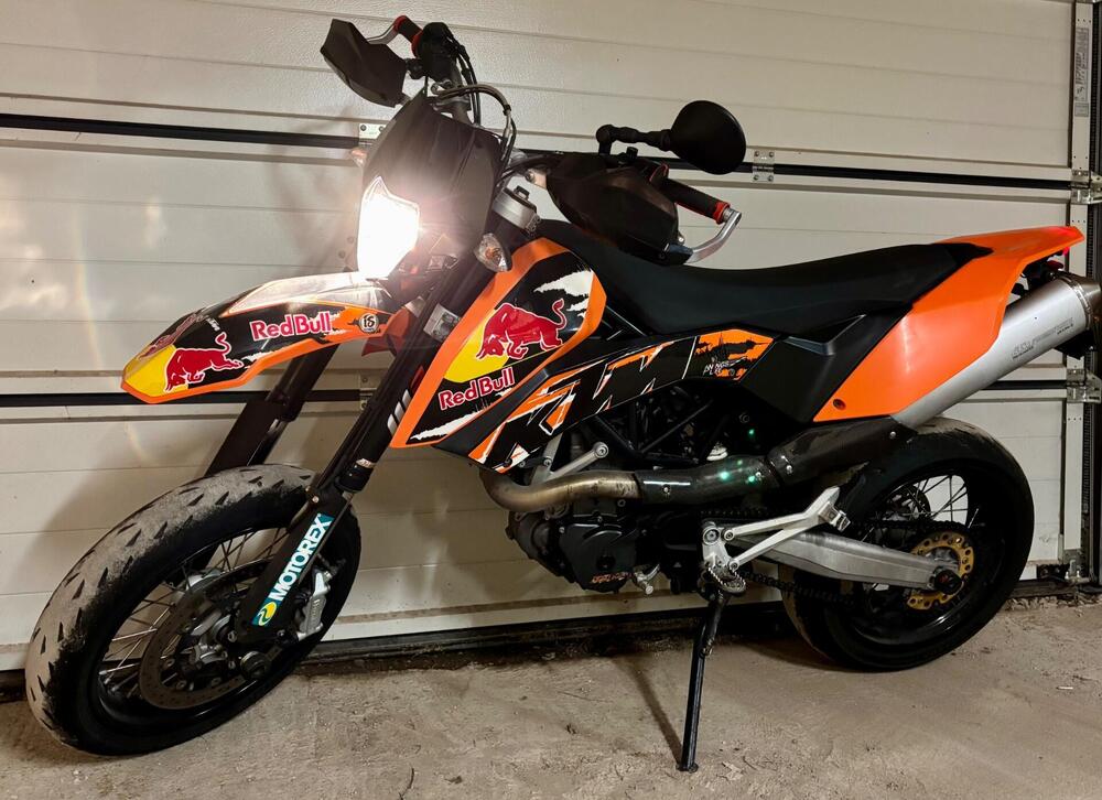 KTM 690 SMC (2008- 11) (4)