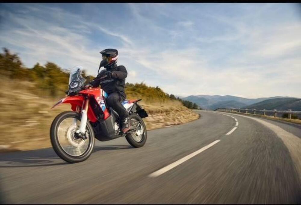 Honda CRF 300 Rally (2025) (2)