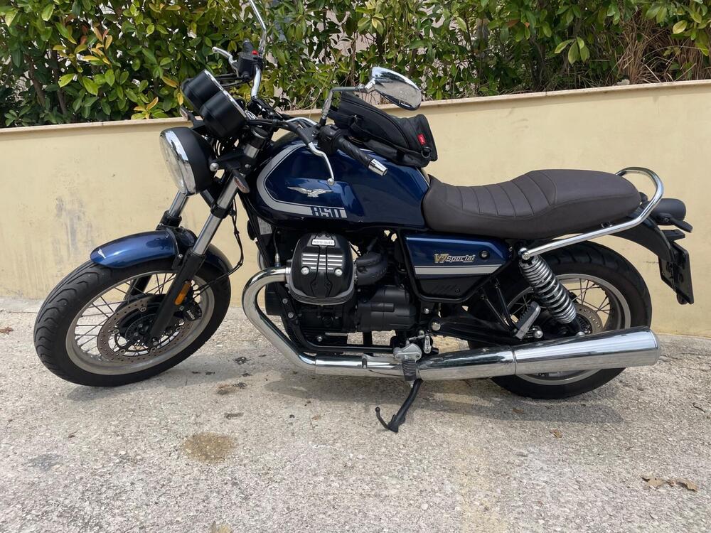 Moto Guzzi V7 Special (2021 - 24)