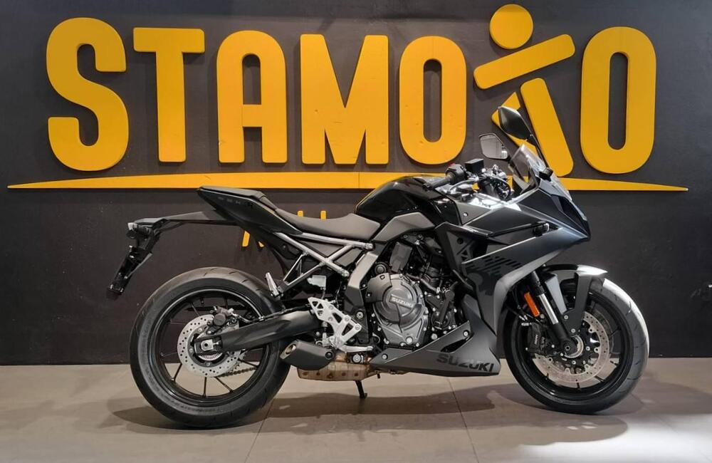 Suzuki GSX-8R (2024 - 25)