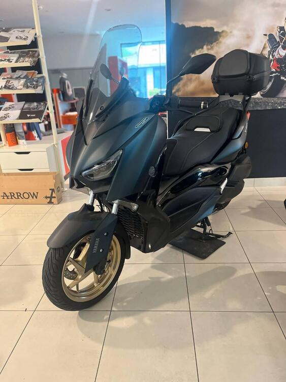 Yamaha X-Max 300 Tech Max (2021 - 24) (2)