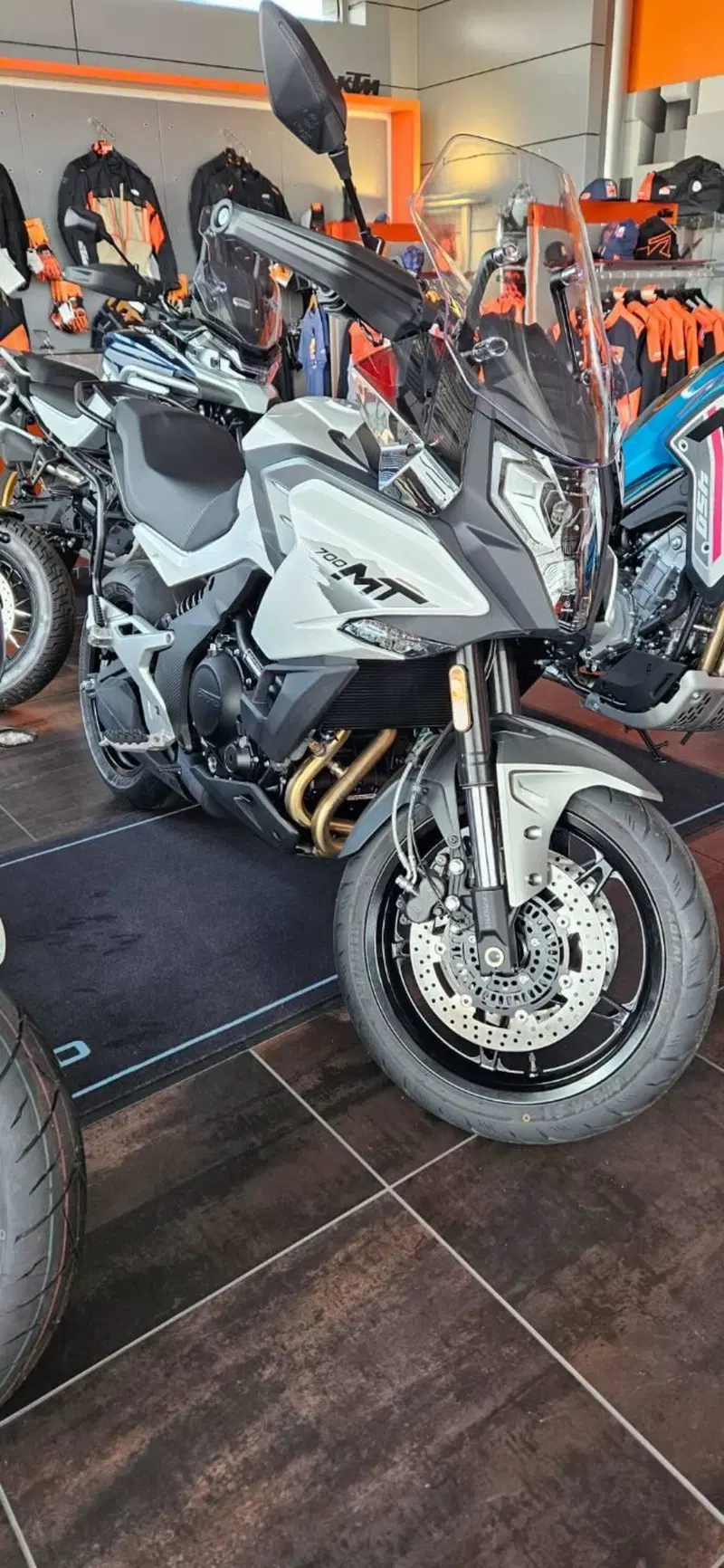 CFMOTO 700MT (2024 - 26) (2)