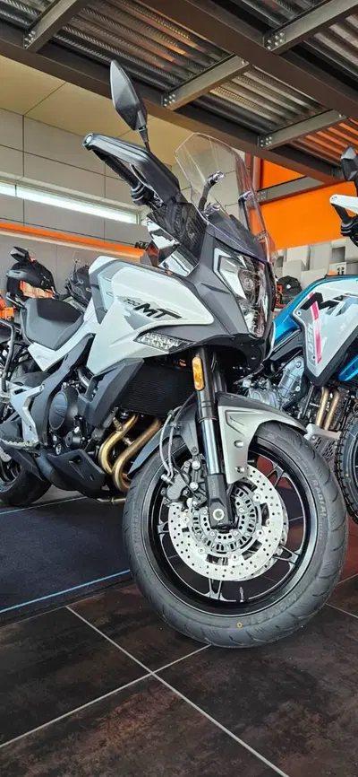 CFMOTO 700MT (2024 - 26) nuova