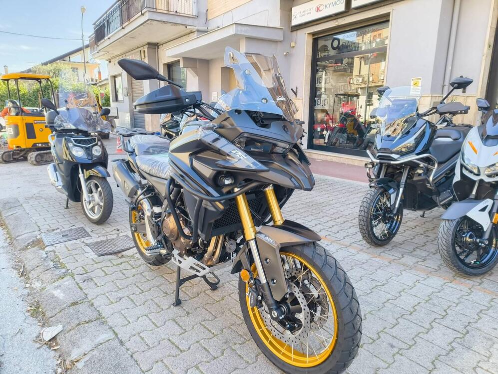 Voge Valico 625DSX (2025) (2)