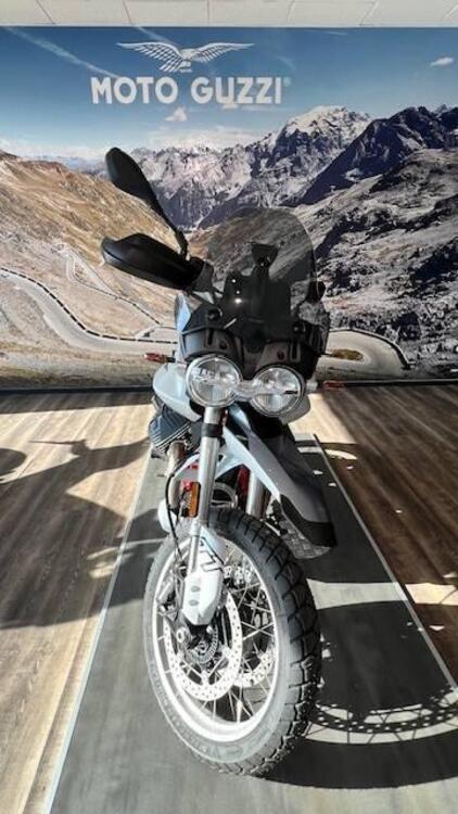 Moto Guzzi V85 TT (2024 - 25) (2)