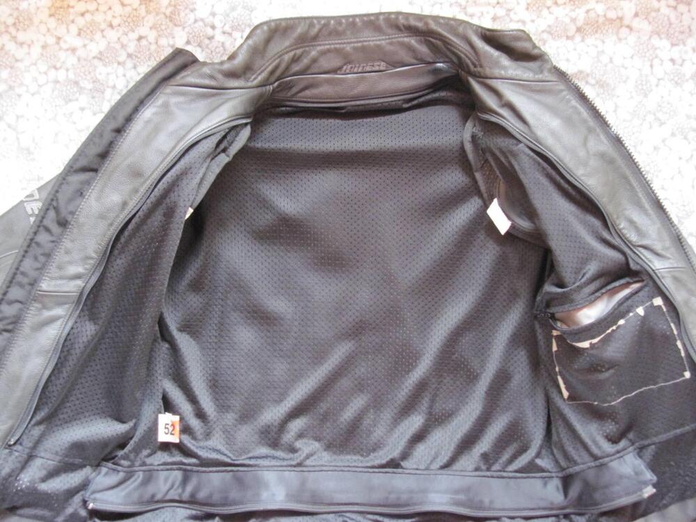 Giacca in pelle Dainese NERA Taglia 52 (3)